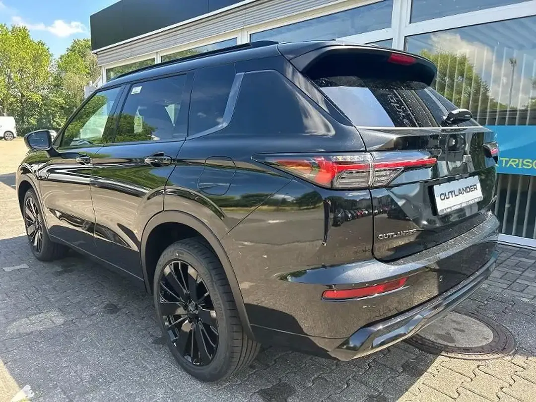 Mitsubishi Outlander 2.4 PHEV - Thumbnail 4