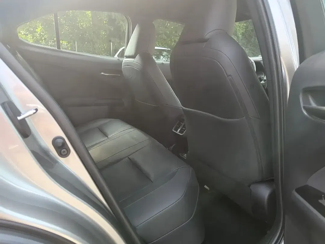 Lexus UX 300e Basis - Thumbnail 12