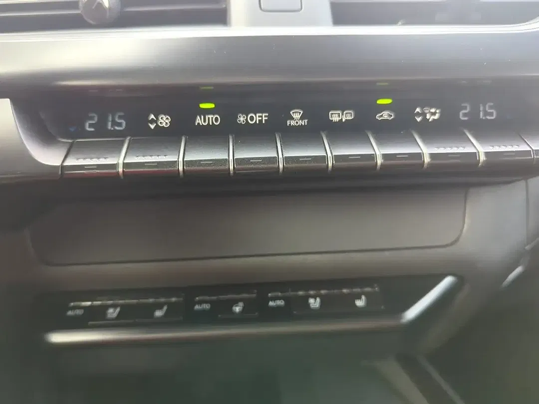 Lexus UX 300e Basis - Thumbnail 15