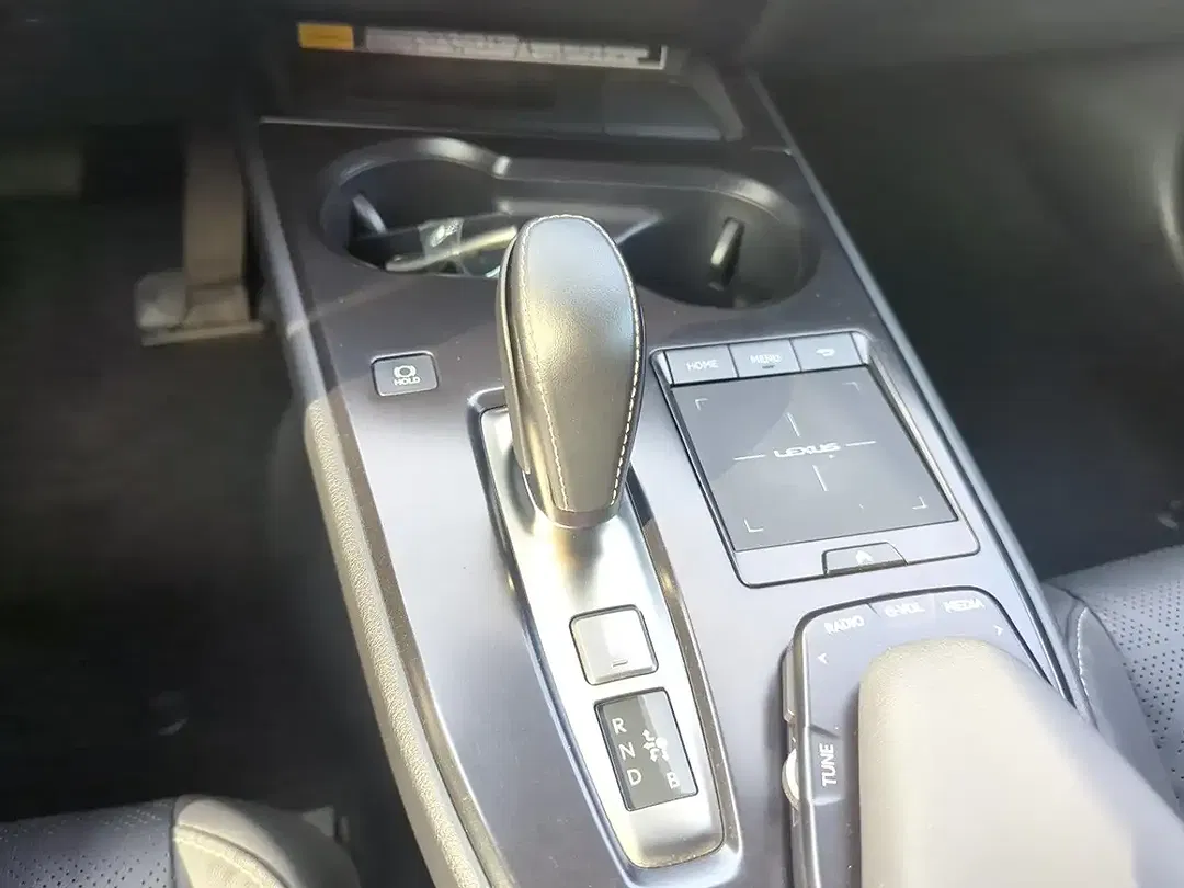 Lexus UX 300e Basis - Thumbnail 16