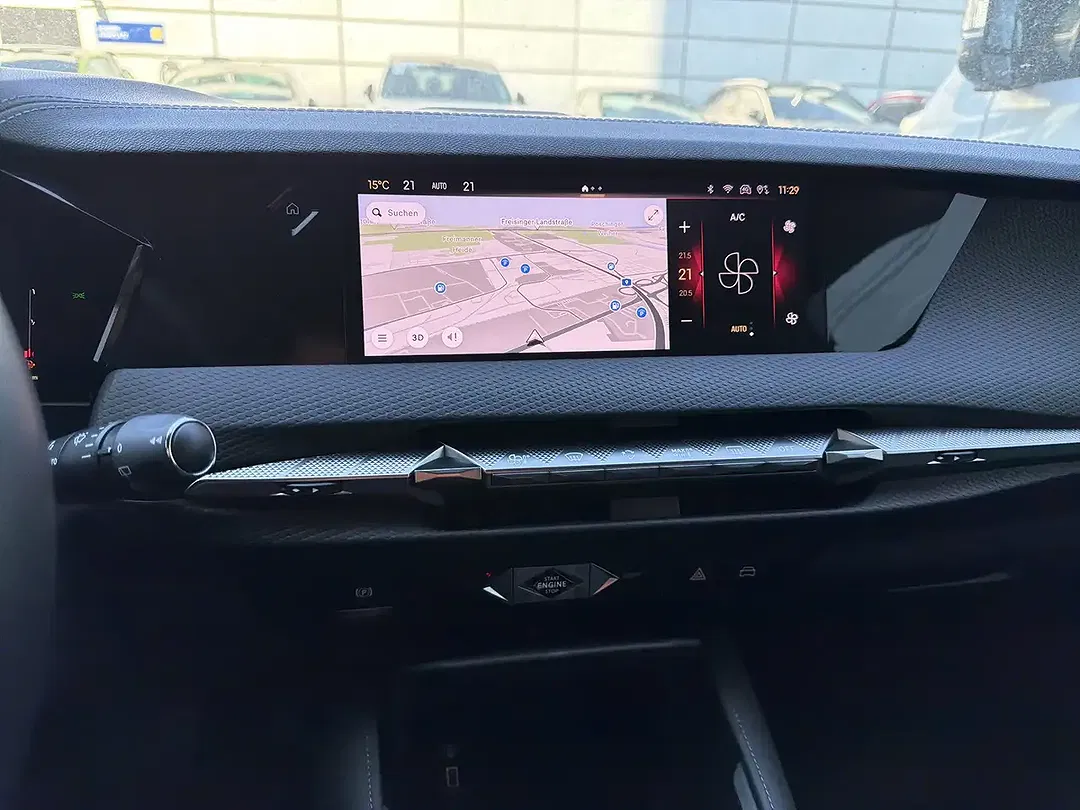 DS Automobiles DS 4 - Thumbnail 10