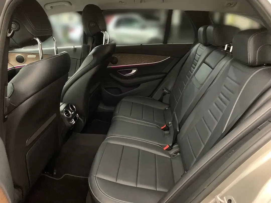 Mercedes-Benz E 400 4MATIC - Thumbnail 12