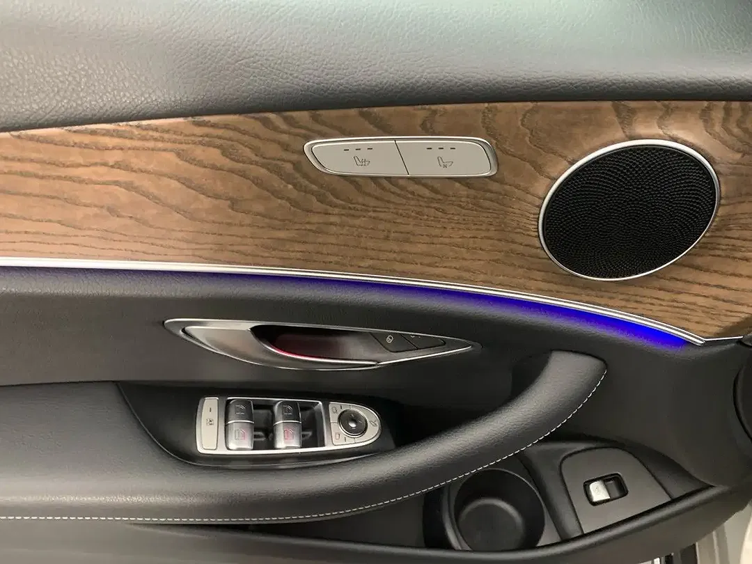Mercedes-Benz E 400 4MATIC - Thumbnail 14