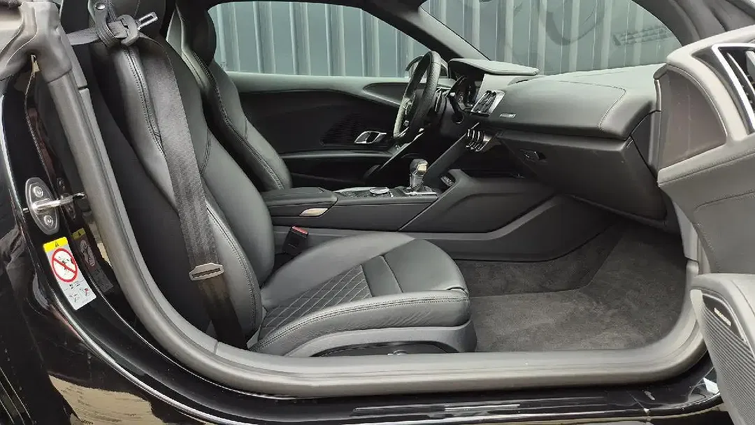Audi R8 5.2 FSI - foto 14