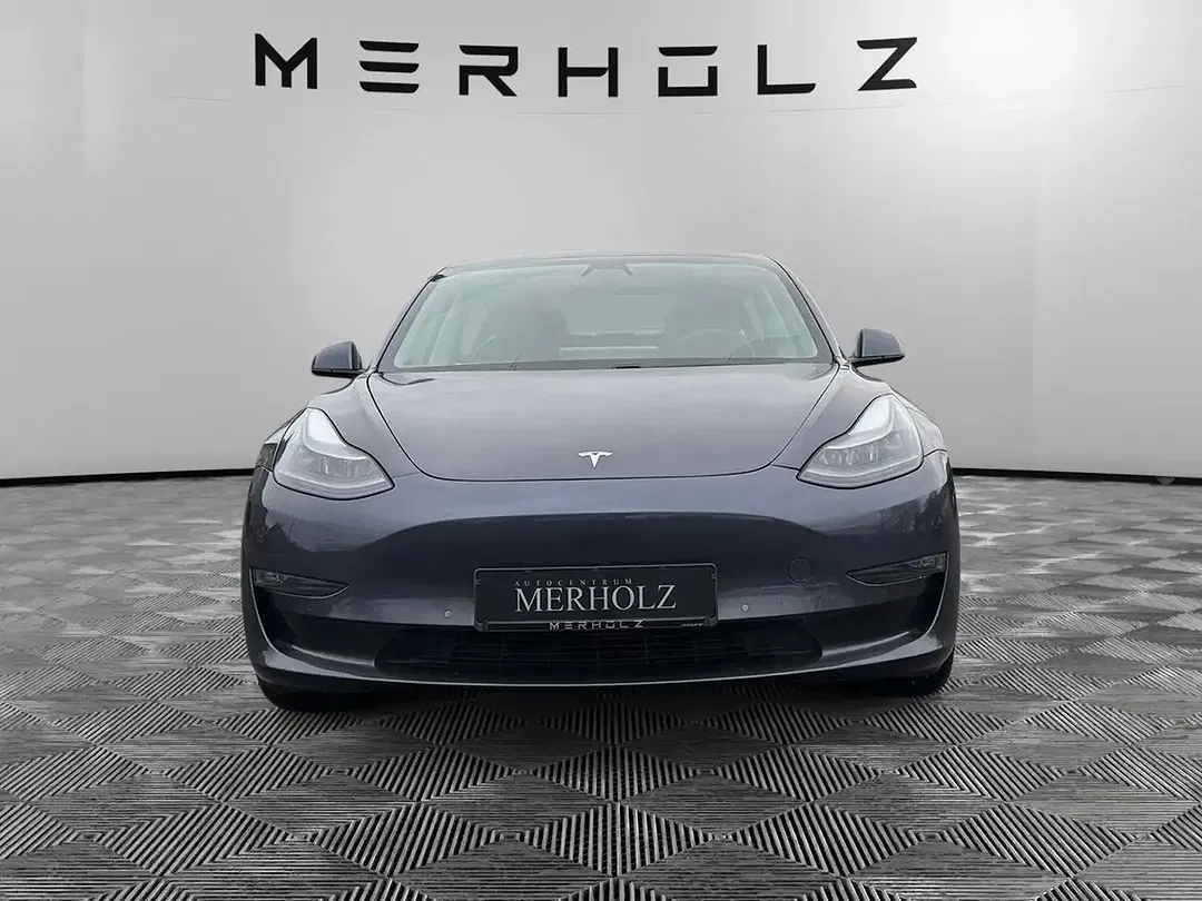 Tesla Model 3 AWD Long Range - foto 2