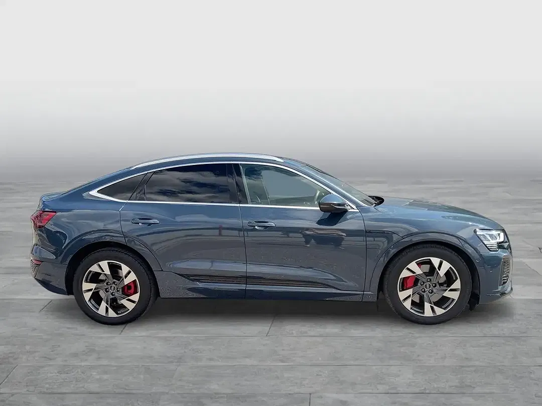 Audi Q8 50 e-tron quattro S line - Thumbnail 5