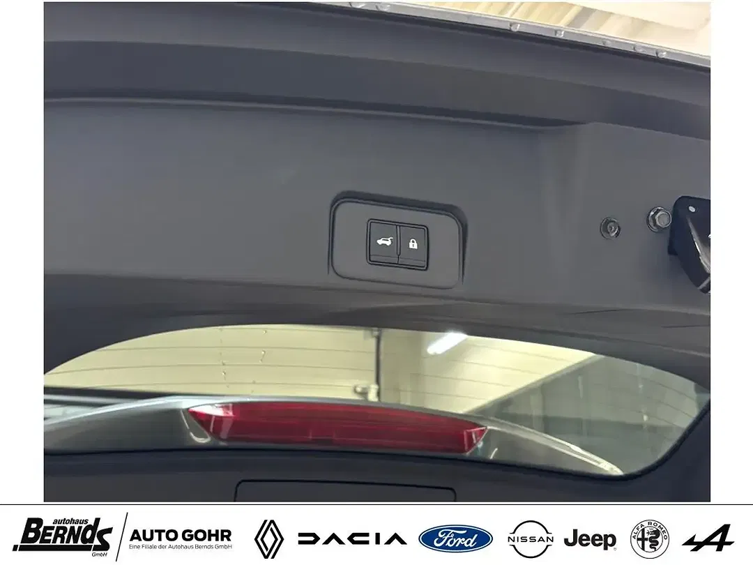Nissan X-Trail 1.5 VC-T MHEV Xtronic N-Connecta - Thumbnail 9