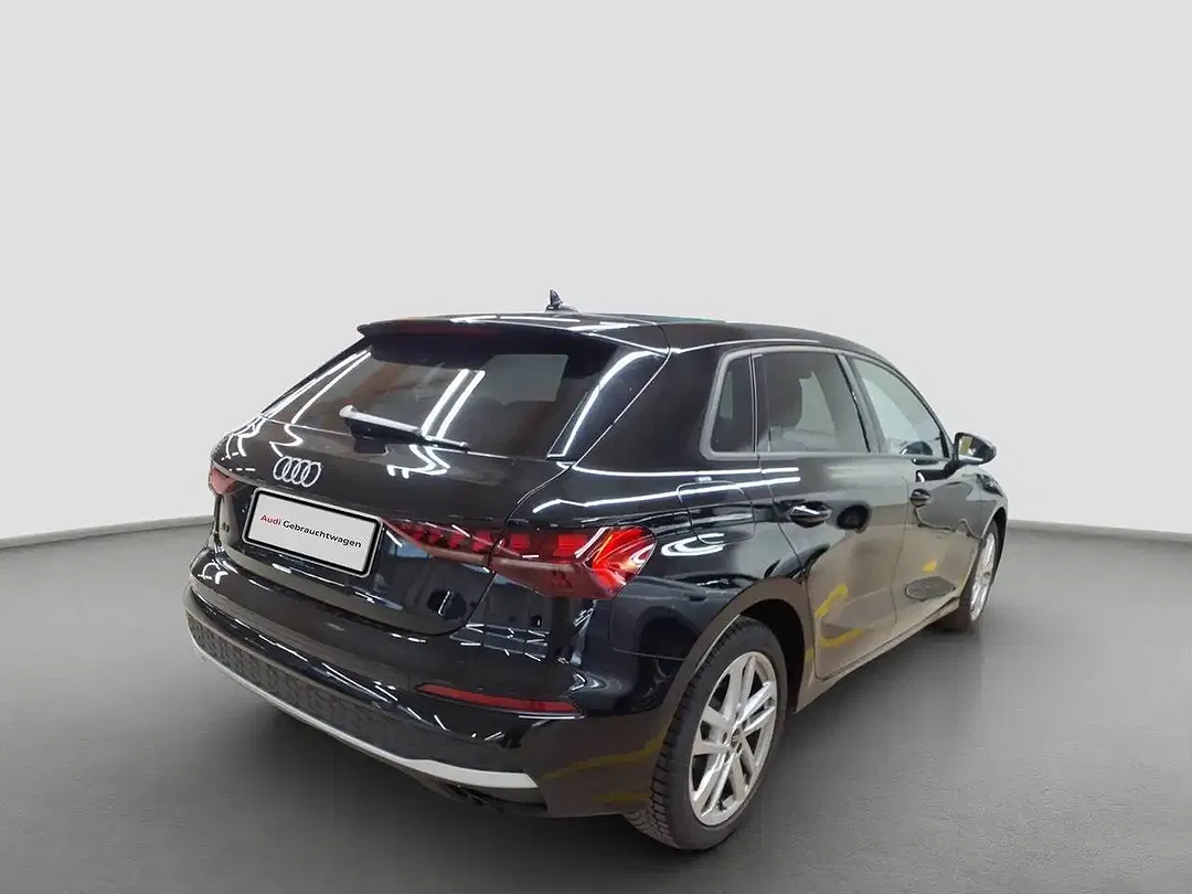 Audi A3 35 TFSI Sportback - Thumbnail 2