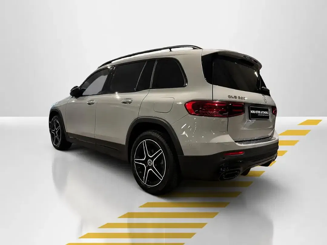 Mercedes-Benz GLB 200 AMG Night - Thumbnail 12