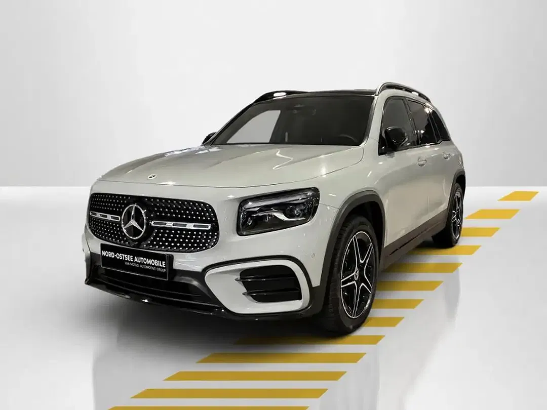 Mercedes-Benz GLB 200 AMG Night - Thumbnail 2