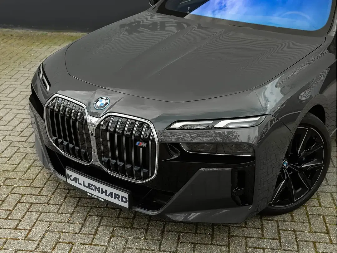 BMW i7 xDrive Executive Pro - Thumbnail 5