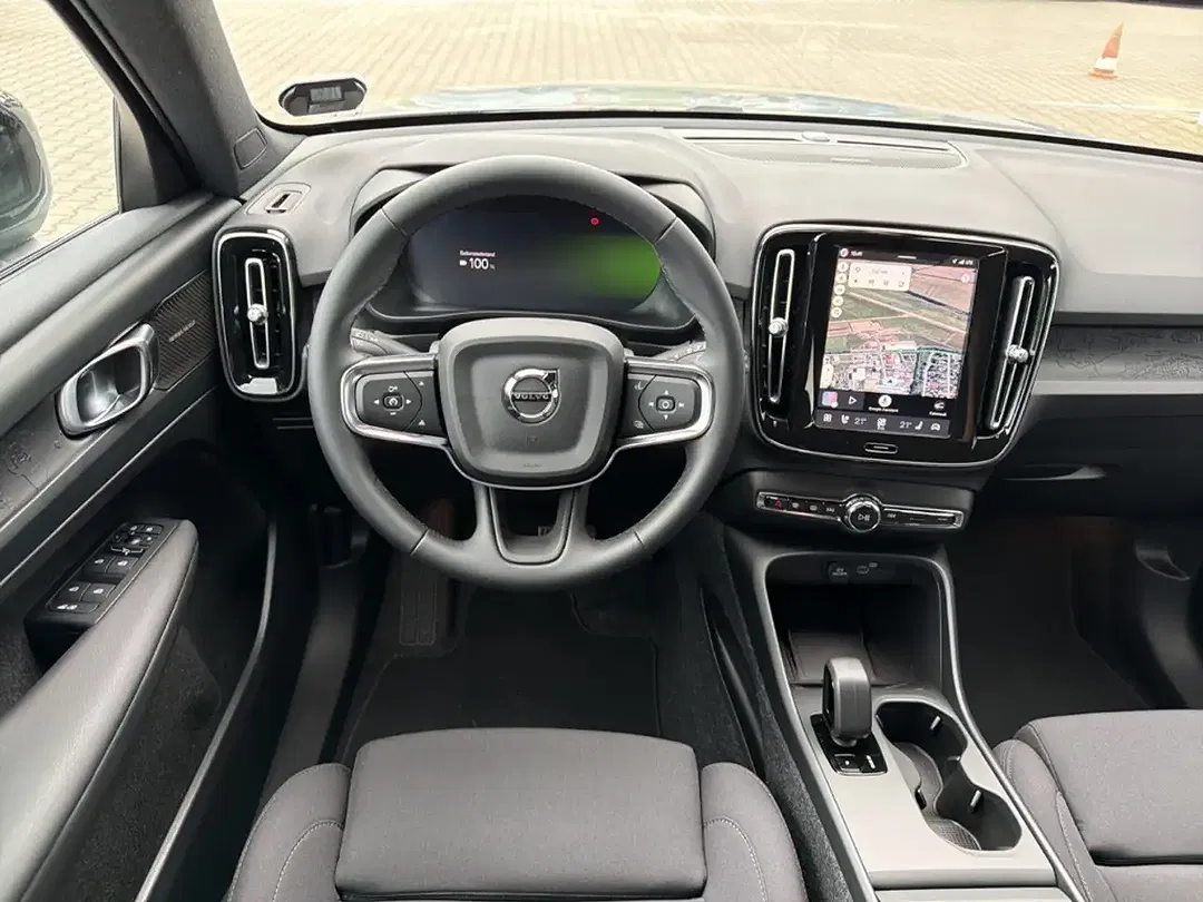 Volvo EX40 Single Motor Extended Range Plus Black Edition - Thumbnail 12