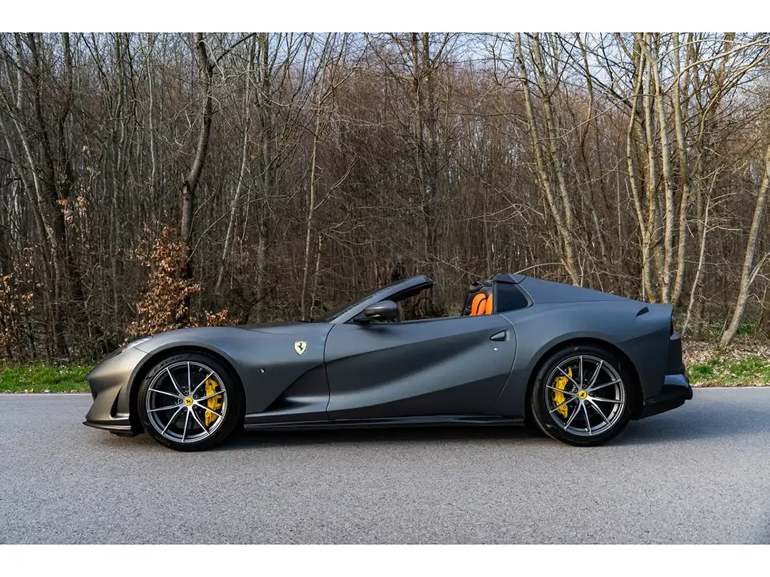 Ferrari 812 GTS - Thumbnail 4