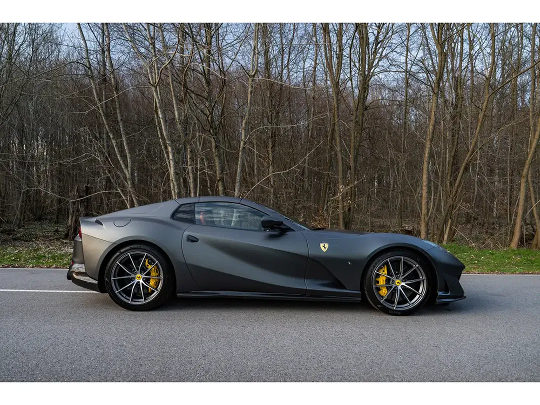 Ferrari 812 GTS - Thumbnail 8