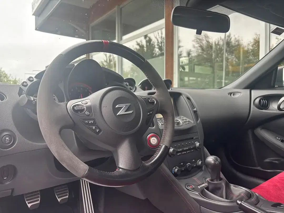 Nissan 370Z NISMO - Thumbnail 14