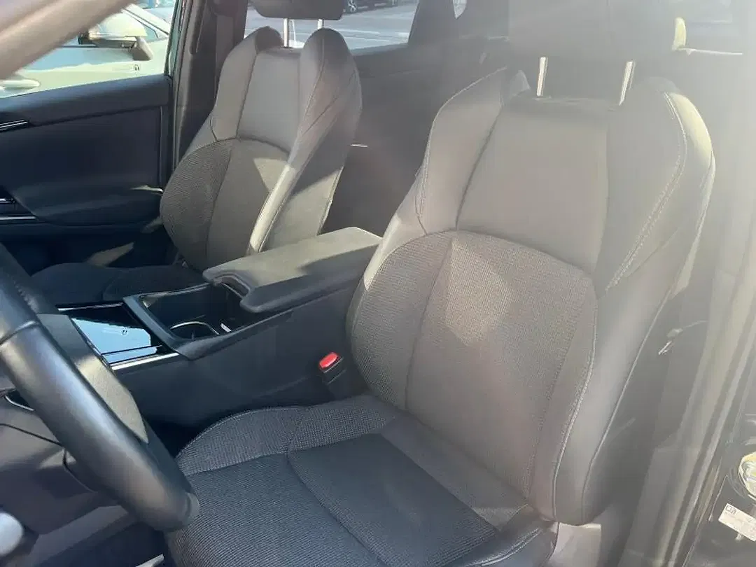 Toyota bZ4X Business Edition - Thumbnail 7