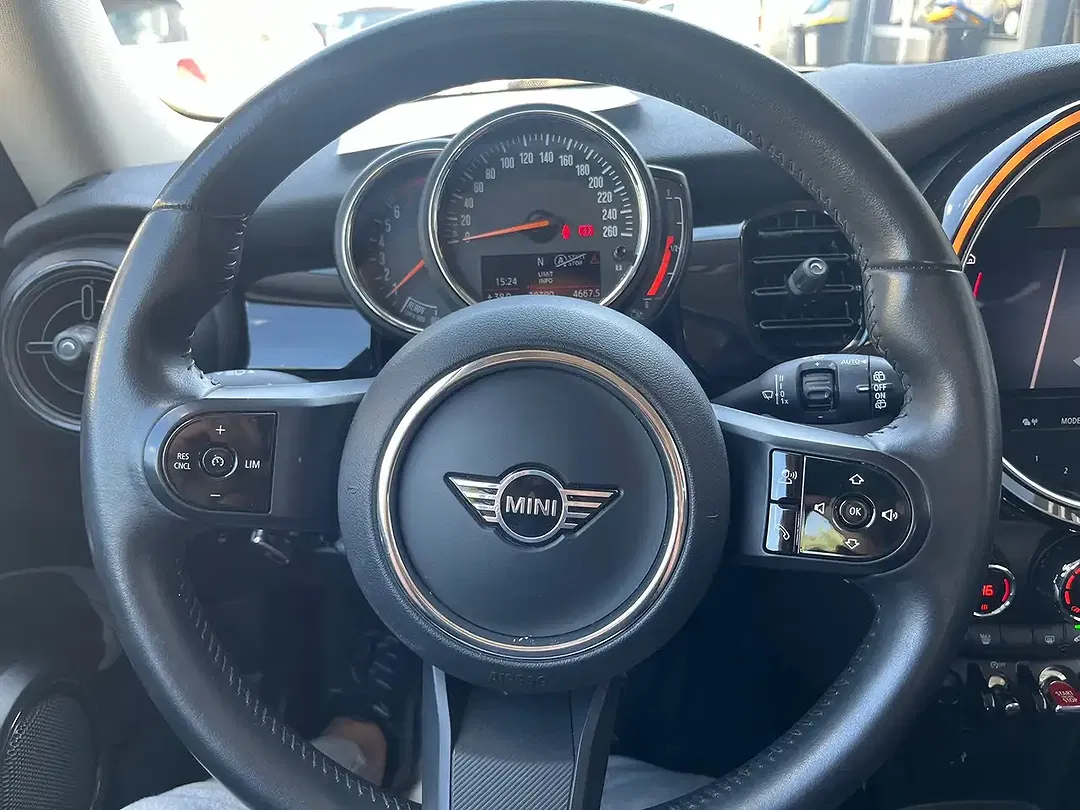 MINI Cooper Essential Trim - Thumbnail 10