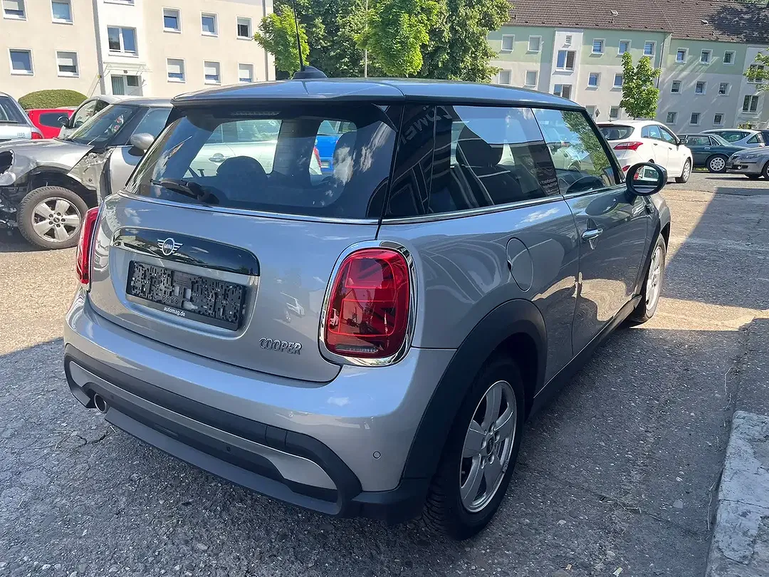 MINI Cooper Essential Trim - Thumbnail 7