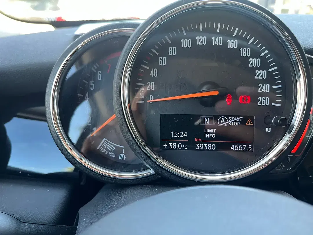 MINI Cooper Essential Trim - Thumbnail 9