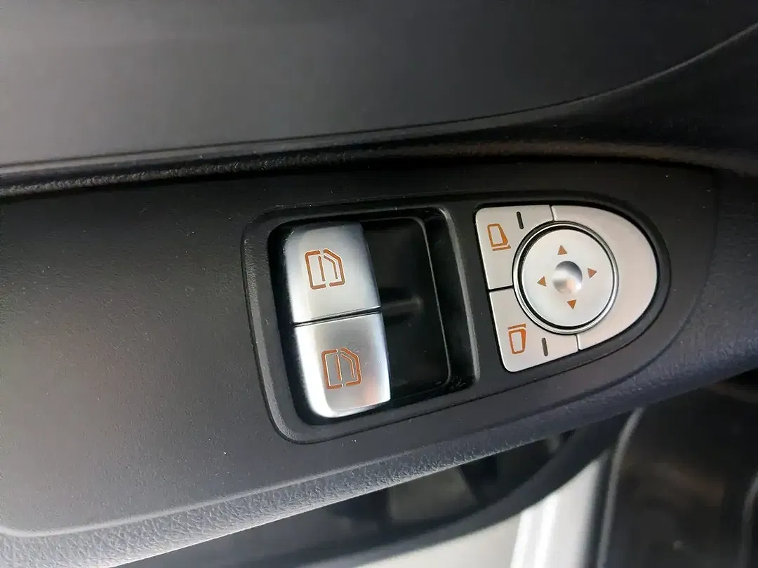 Mercedes-Benz Vito - Thumbnail 10