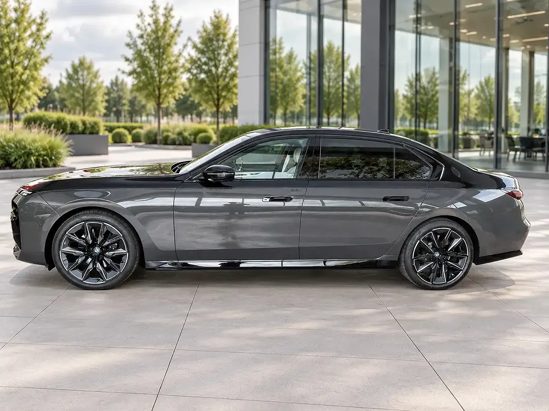 BMW 740 - Thumbnail 2