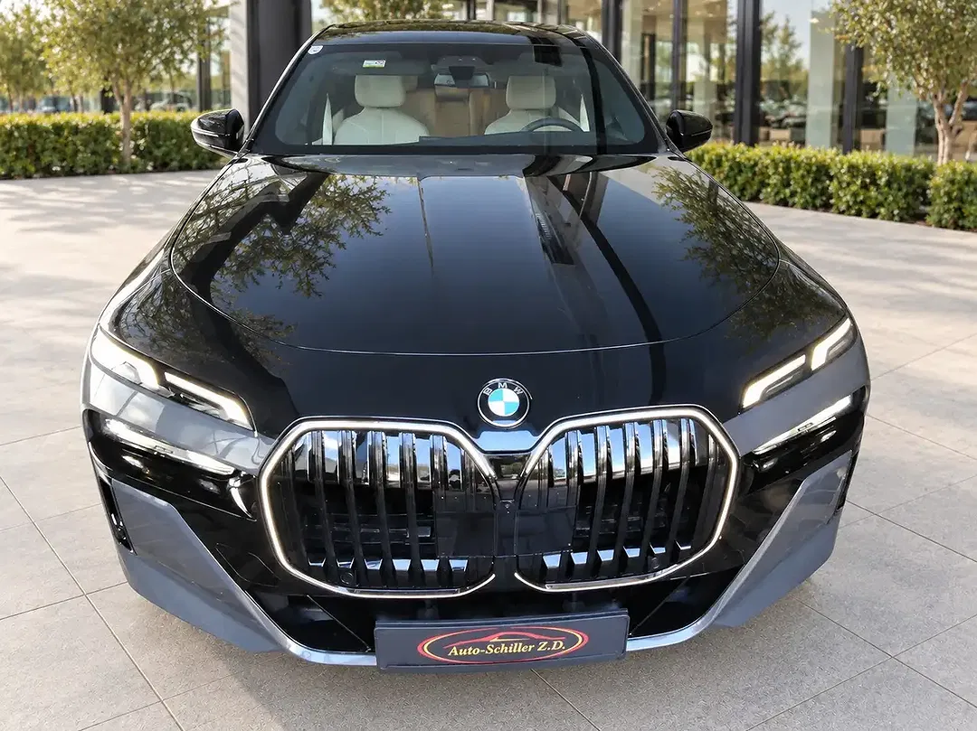 BMW 740 - Thumbnail 8