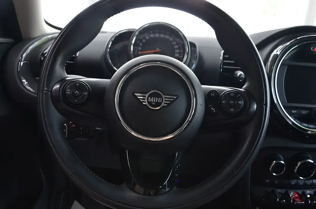 MINI Cooper Clubman AUT - Thumbnail 12