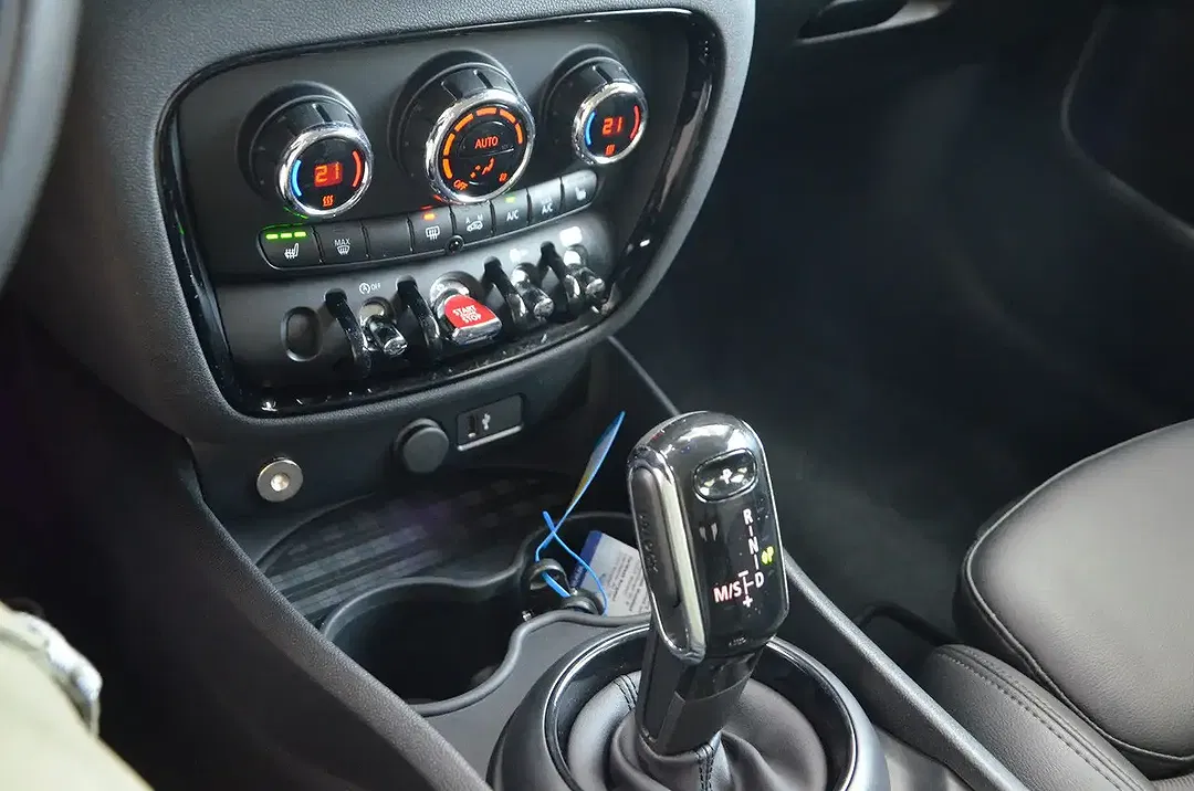 MINI Cooper Clubman AUT - Thumbnail 13
