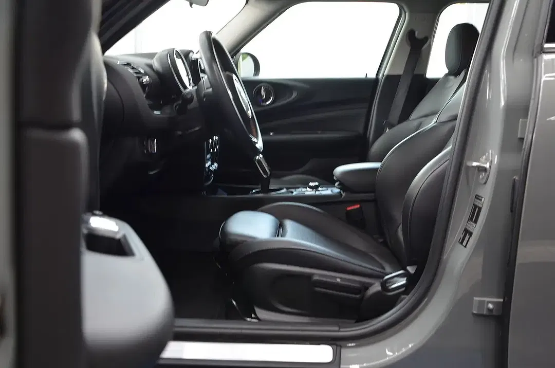 MINI Cooper Clubman AUT - Thumbnail 8