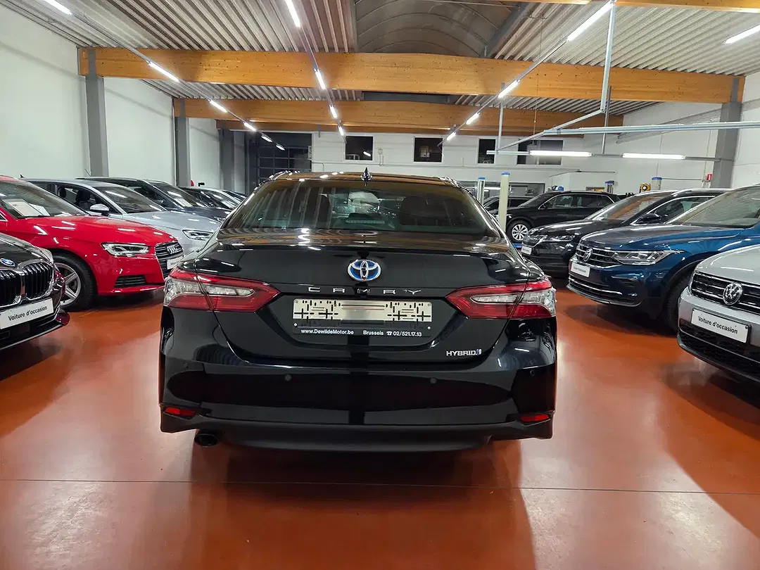Toyota Camry Hybrid Premium Plus - Thumbnail 5