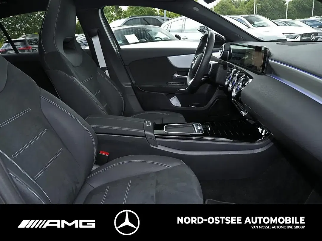 Mercedes-Benz A 200 AMG MBUX Night - Thumbnail 11