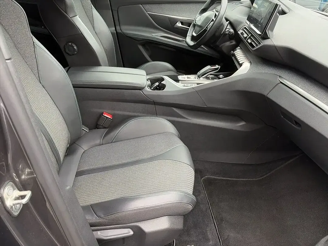 Peugeot 3008 130 PureTech EAT8 Allure Pack - Thumbnail 10