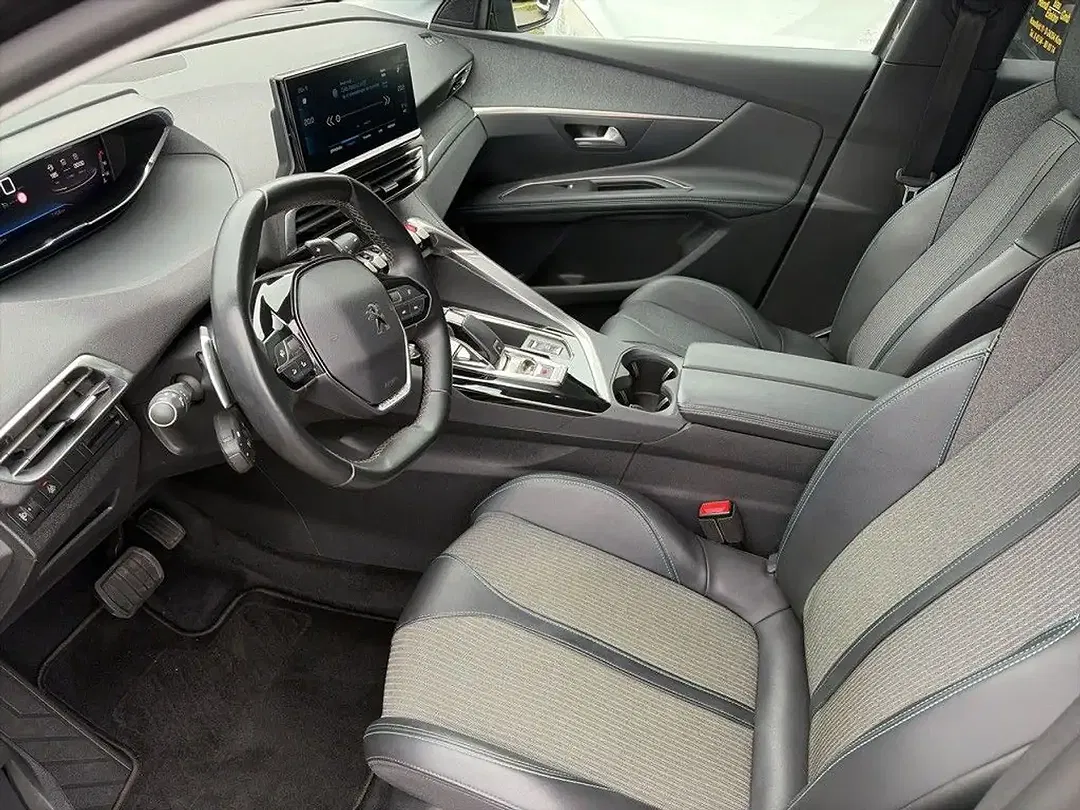 Peugeot 3008 130 PureTech EAT8 Allure Pack - Thumbnail 9