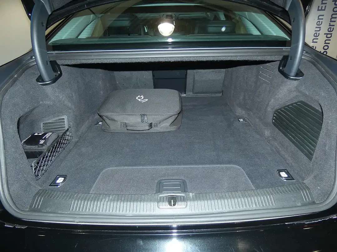 Audi A8 60 TFSI e quattro - Thumbnail 13