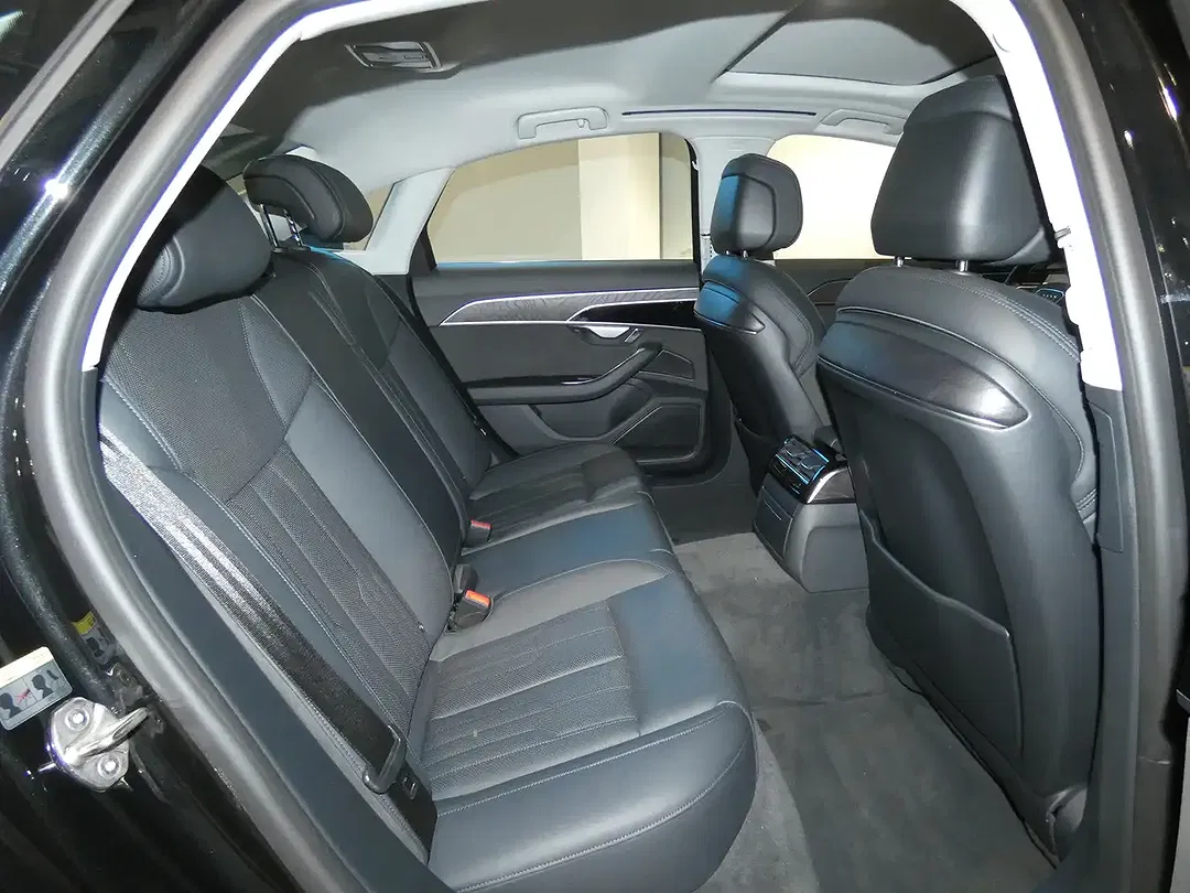 Audi A8 60 TFSI e quattro - foto 15