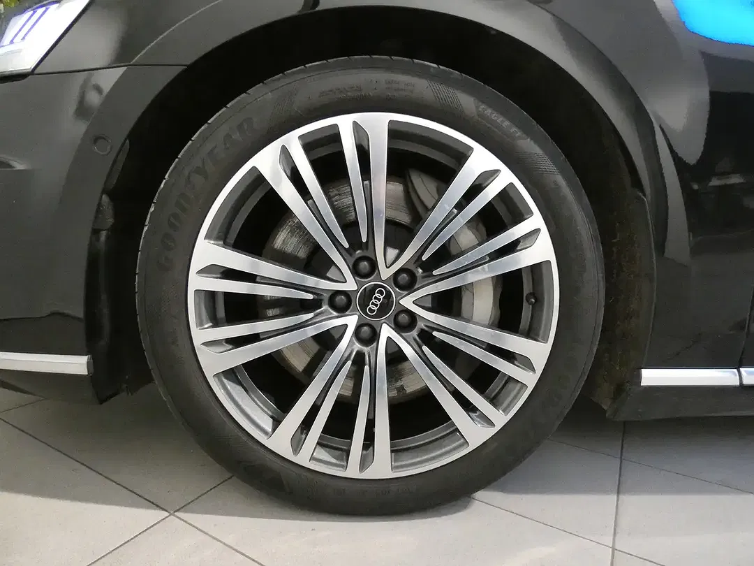 Audi A8 60 TFSI e quattro - Thumbnail 8