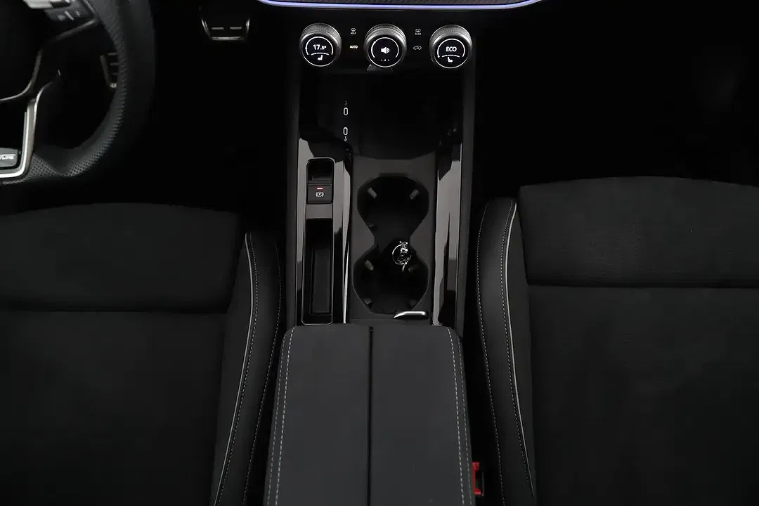 Skoda Superb PHEV Combi - Thumbnail 14