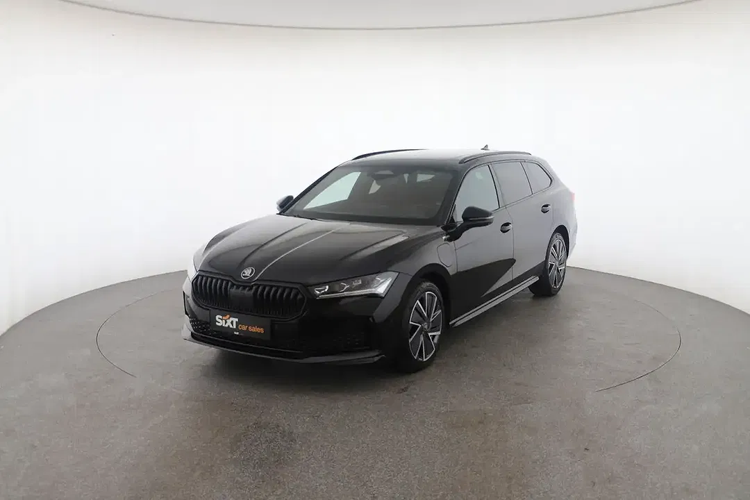 Skoda Superb PHEV Combi - Thumbnail 3