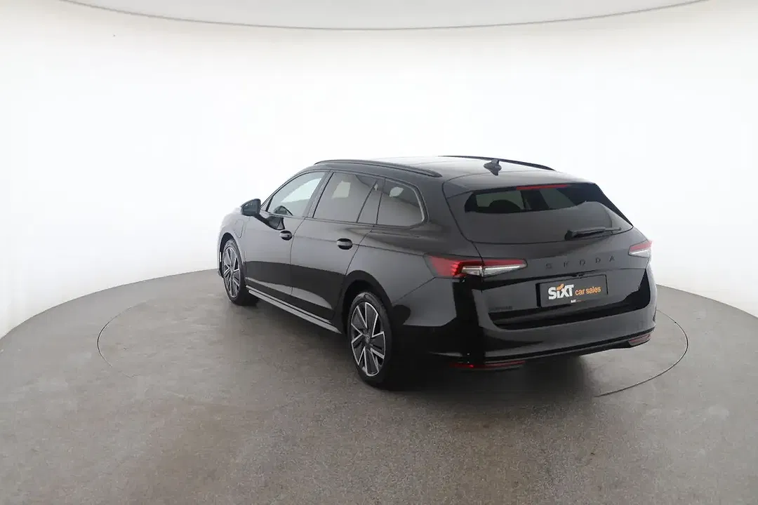 Skoda Superb PHEV Combi - Thumbnail 4