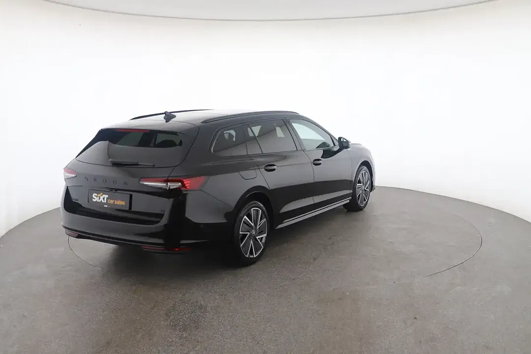 Skoda Superb PHEV Combi - Thumbnail 5