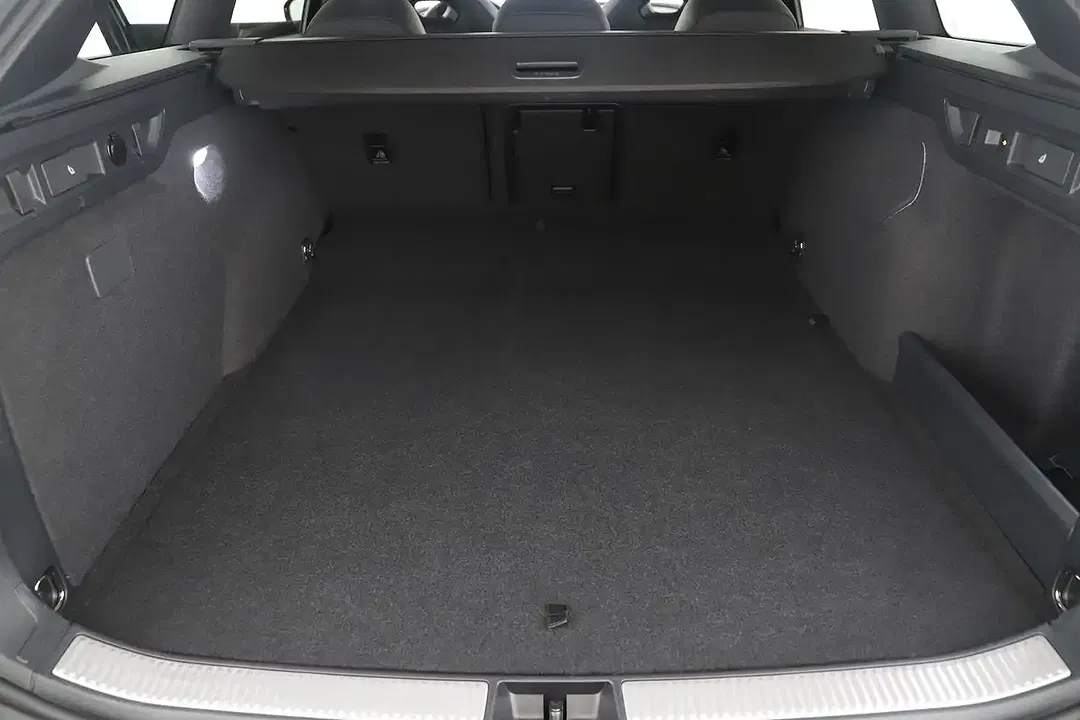 Skoda Superb PHEV Combi - Thumbnail 6