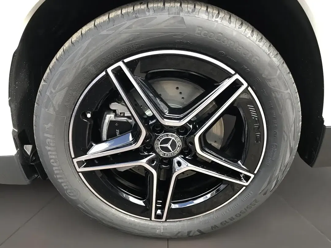 Mercedes-Benz GLA 200 AMG MBUX Night - Thumbnail 9