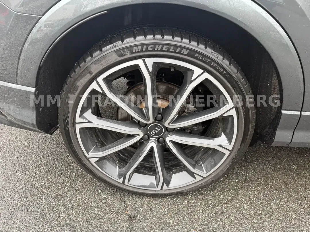 Audi RS Q3 2.5 - foto 21