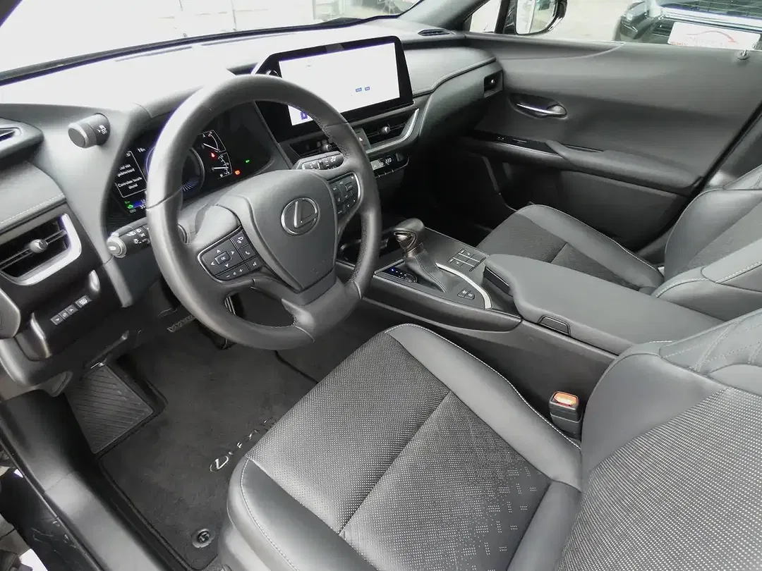 Lexus UX 250h Hybrid - Thumbnail 11