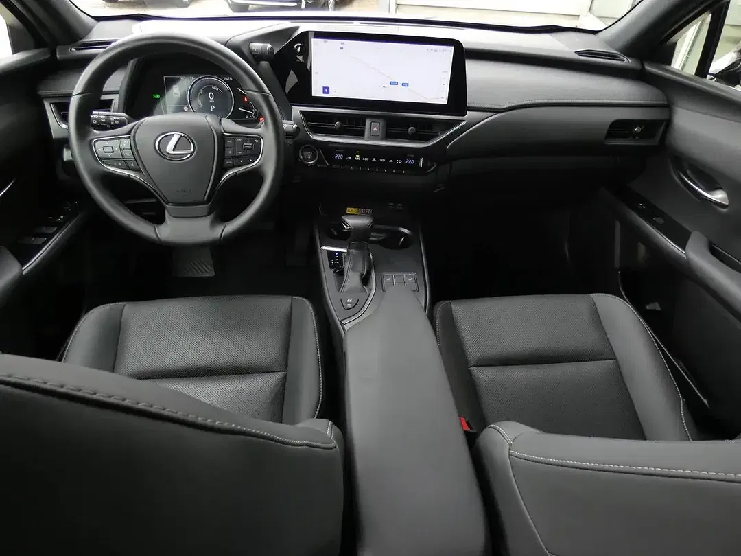 Lexus UX 250h Hybrid - Thumbnail 8