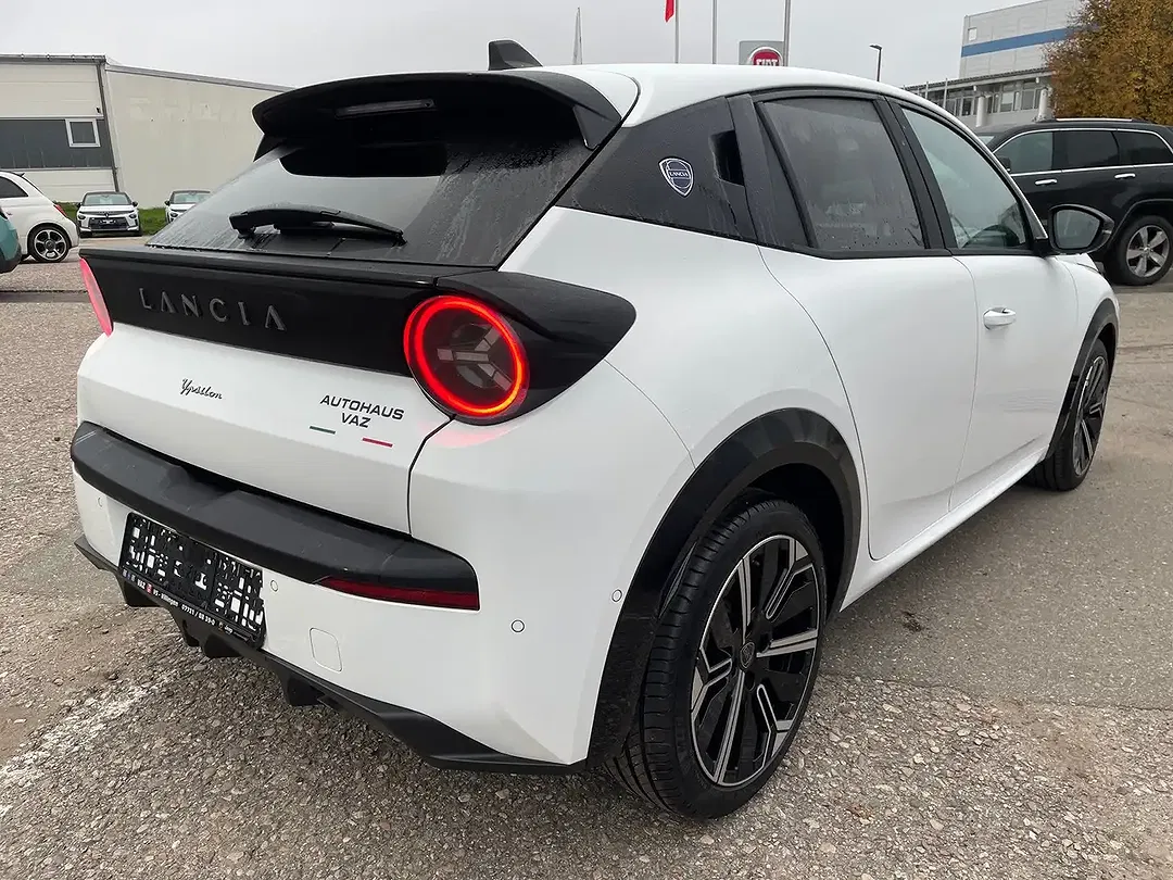 Lancia Ypsilon Hybrid LX - Thumbnail 8