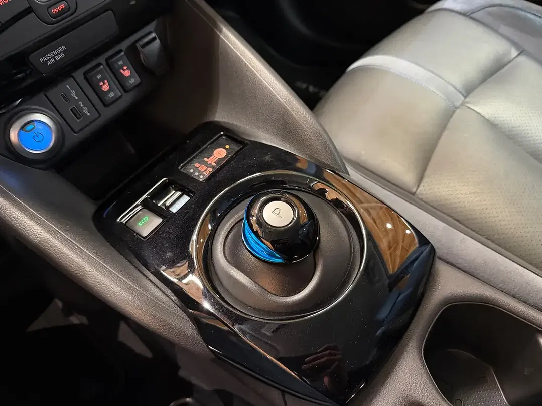 Nissan Leaf Tekna - Thumbnail 23