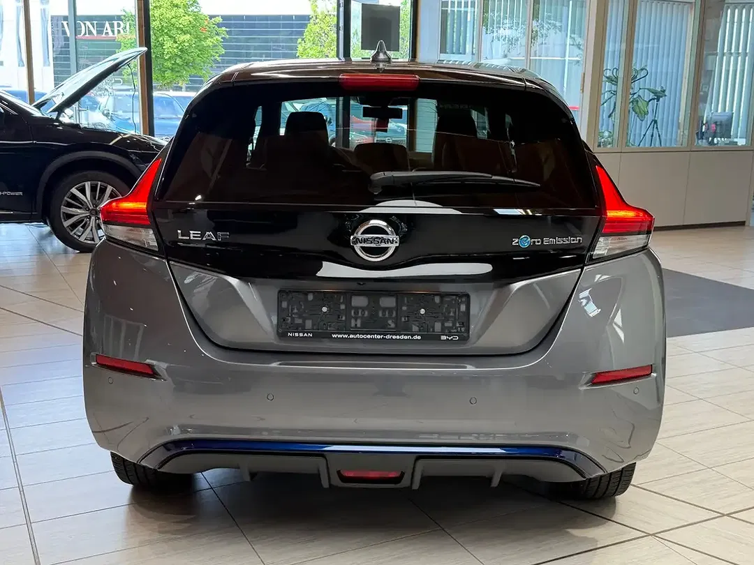 Nissan Leaf Tekna - Thumbnail 6