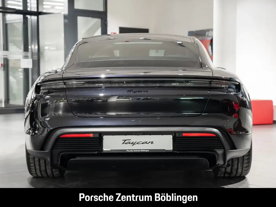 Porsche Taycan Edition - Thumbnail 12