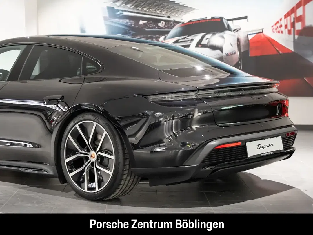 Porsche Taycan Edition - Thumbnail 13